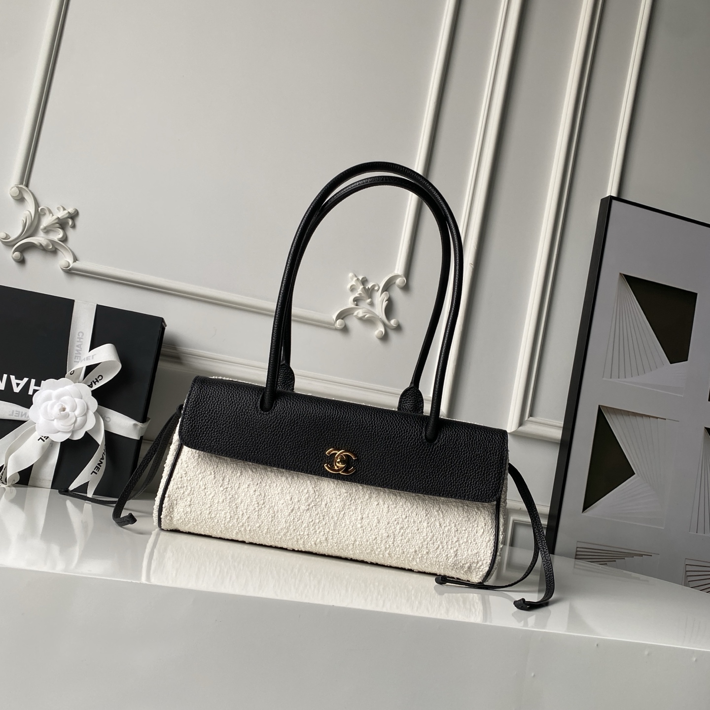 샤넬 26S 바게트 숄더백