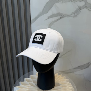 샤넬 CC 패치  베이스볼 캡(화이트)