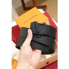 루이비통 임프린트 리버서블 매트 블랙 버클 벨트(블랙)
